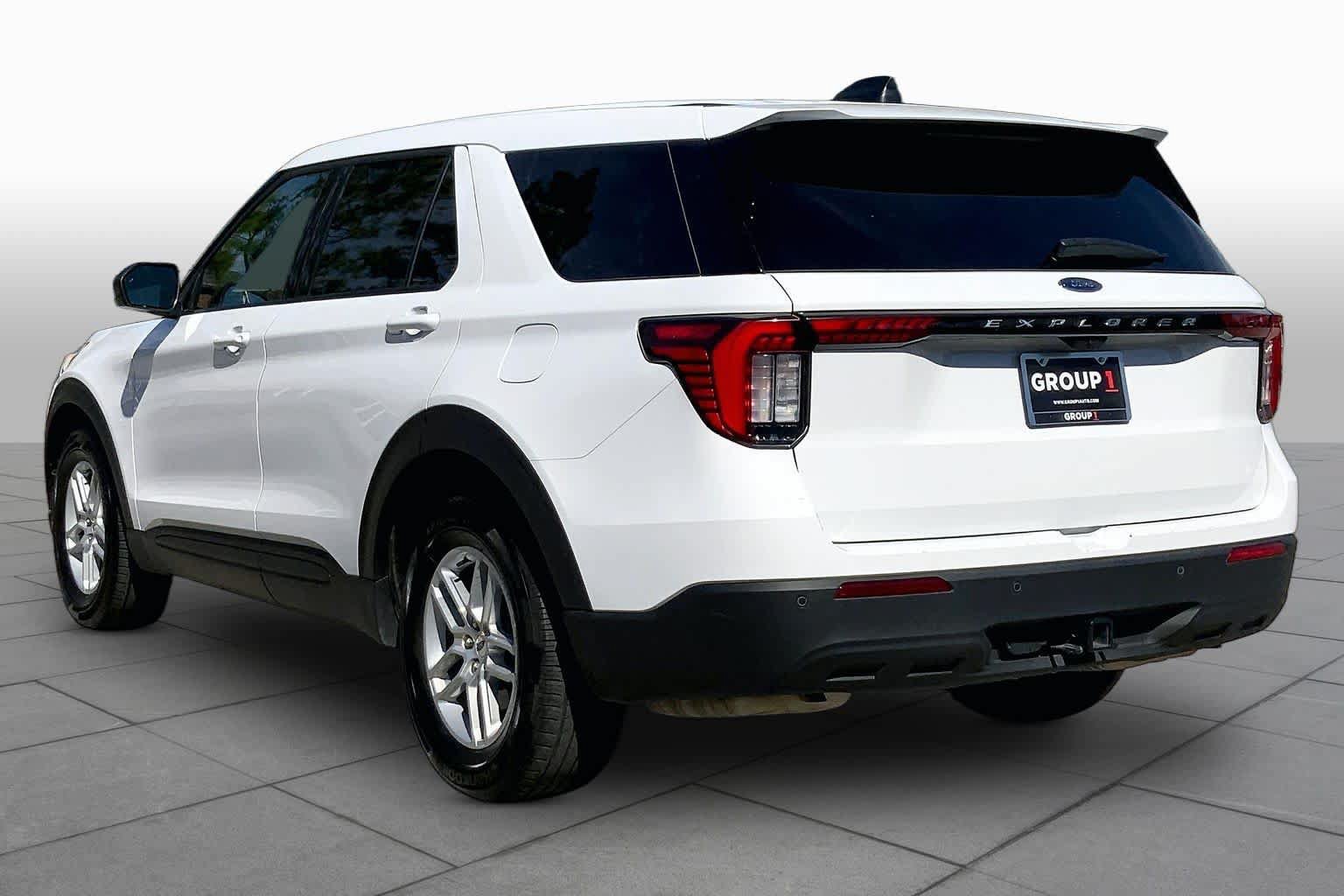 Used 2026 Ford Explorer Active RWD image 11