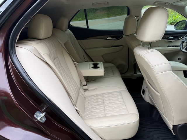 Used 2022 Buick Envision Avenir w/ Technology Package II image 23