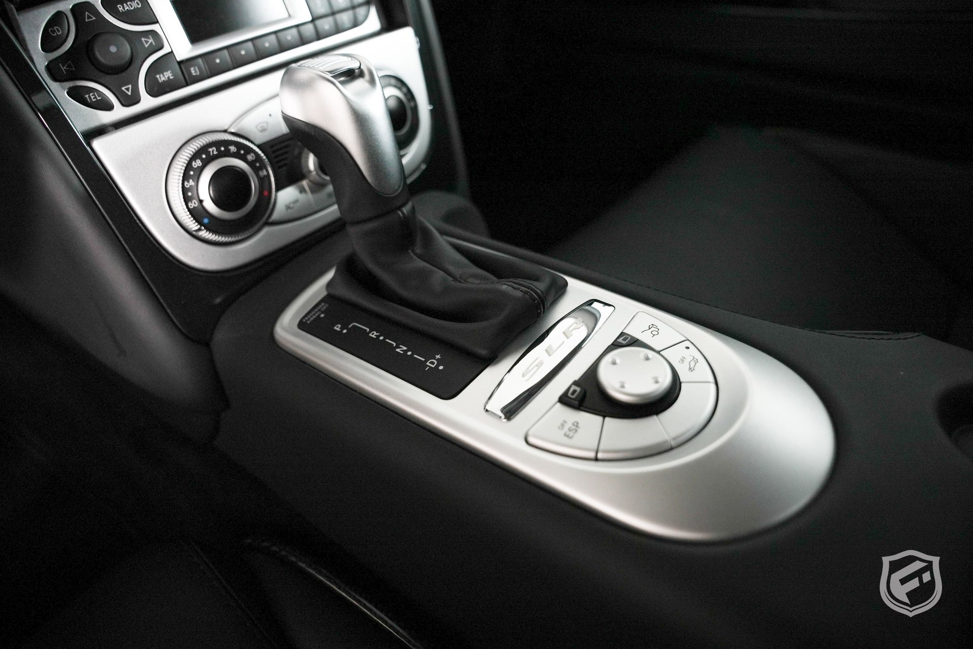 Used 2006 Mercedes-Benz SLR 2dr Cpe 5.5L image 38