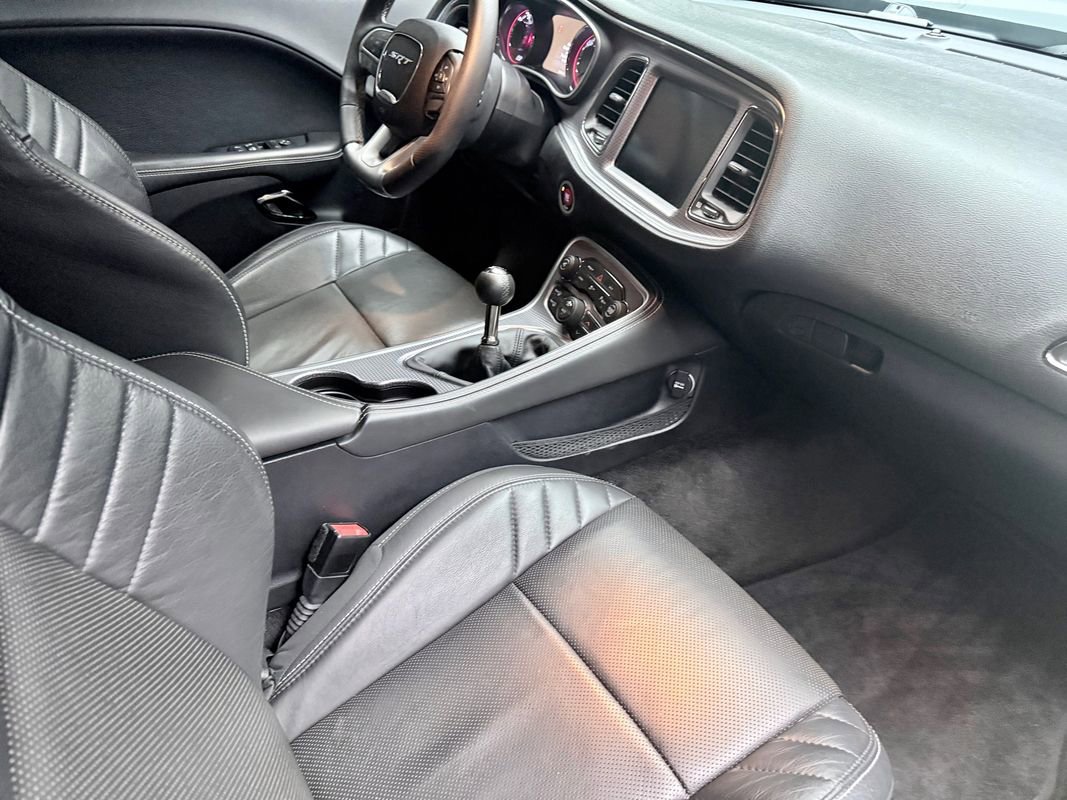 Used 2015 Dodge Challenger SRT Hellcat image 12
