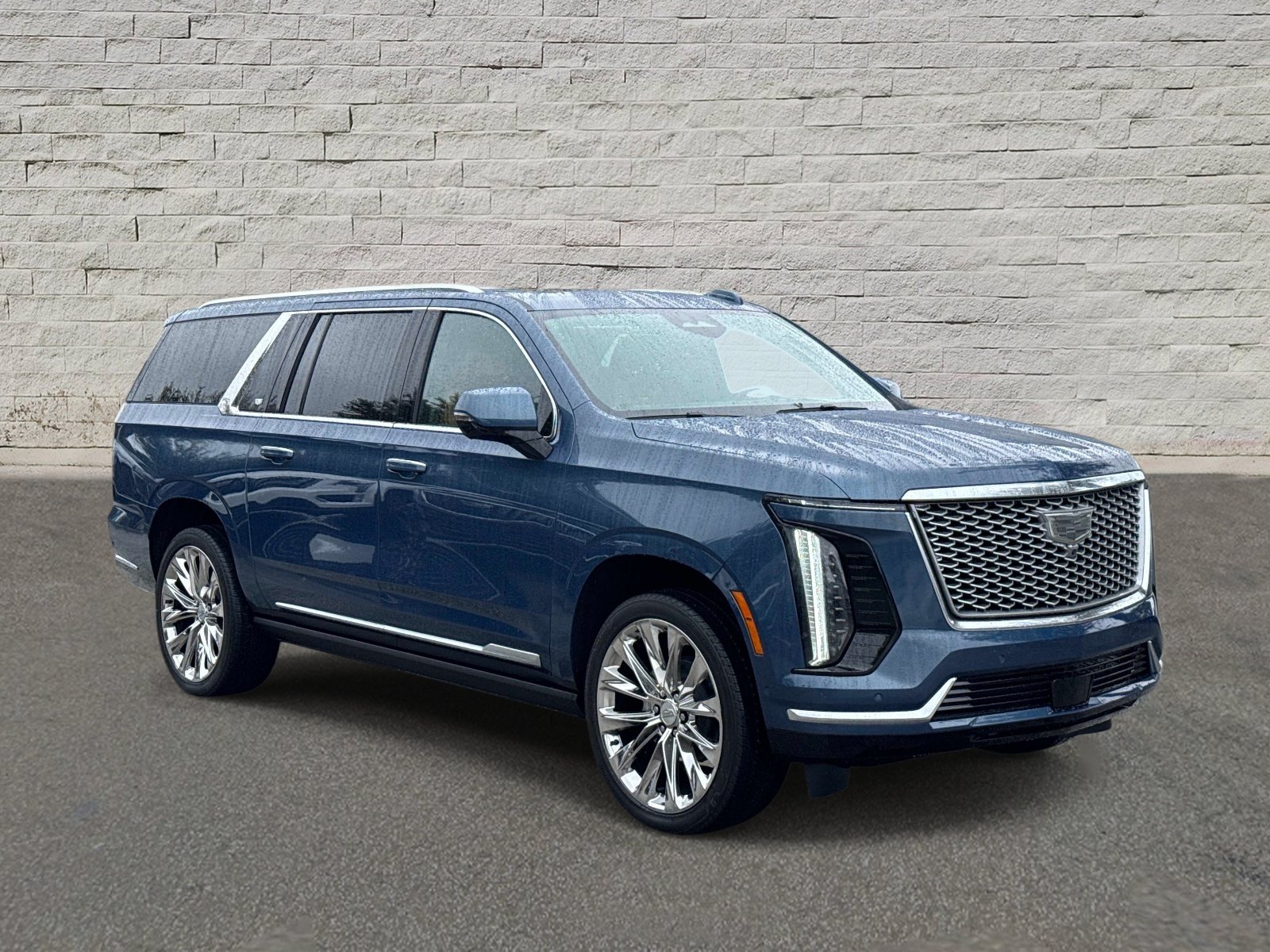 New 2026 Cadillac Escalade ESV Luxury w/ LPO, Radiant Package AWD/4WD image 6
