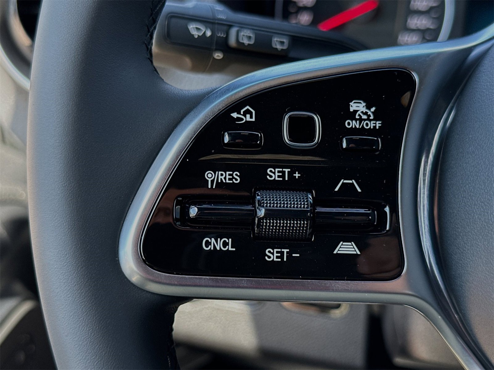 Used 2024 Mercedes-Benz Sprinter 2500 image 27