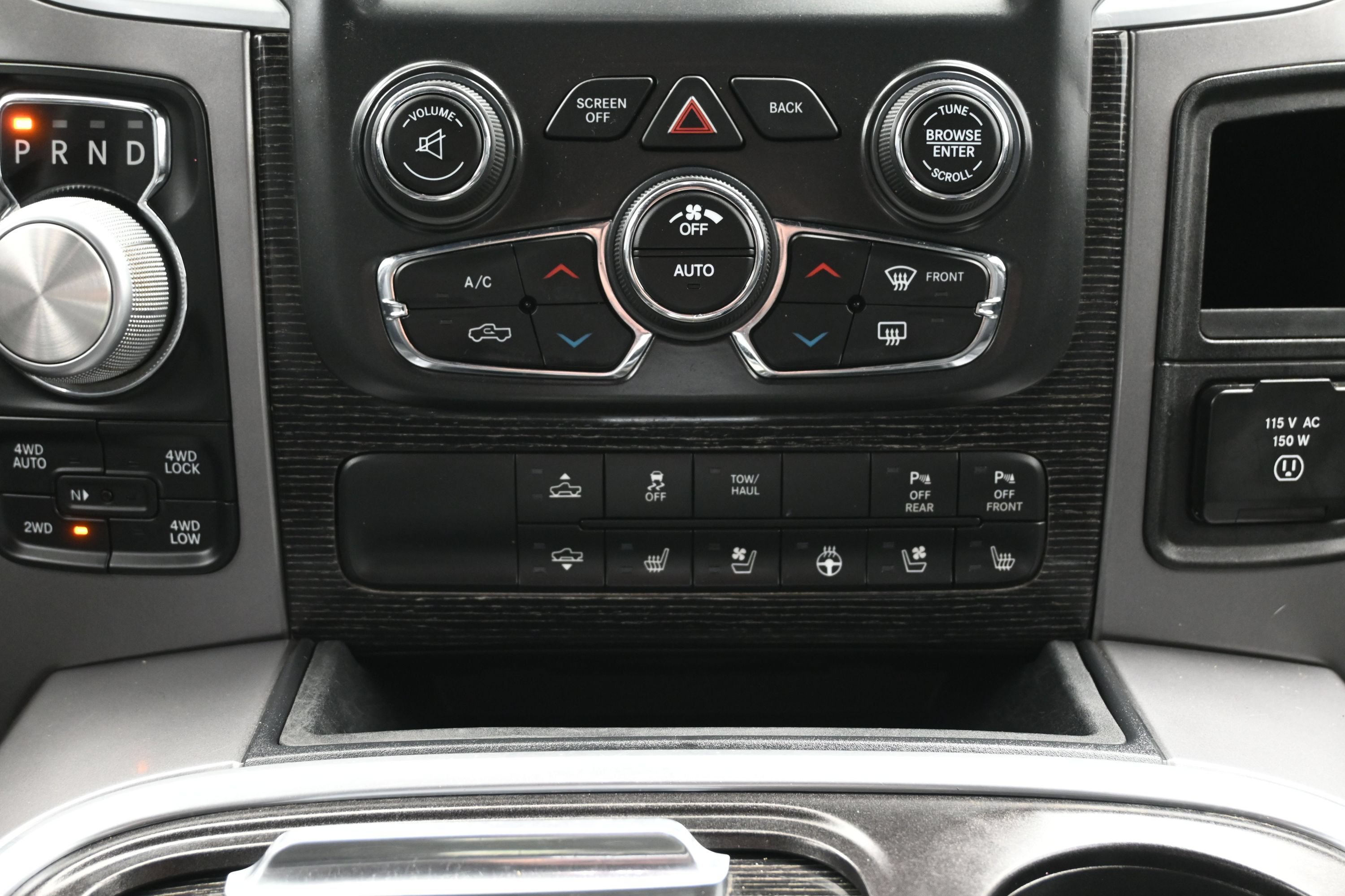 Used 2018 RAM 1500 Limited AWD/4WD image 38