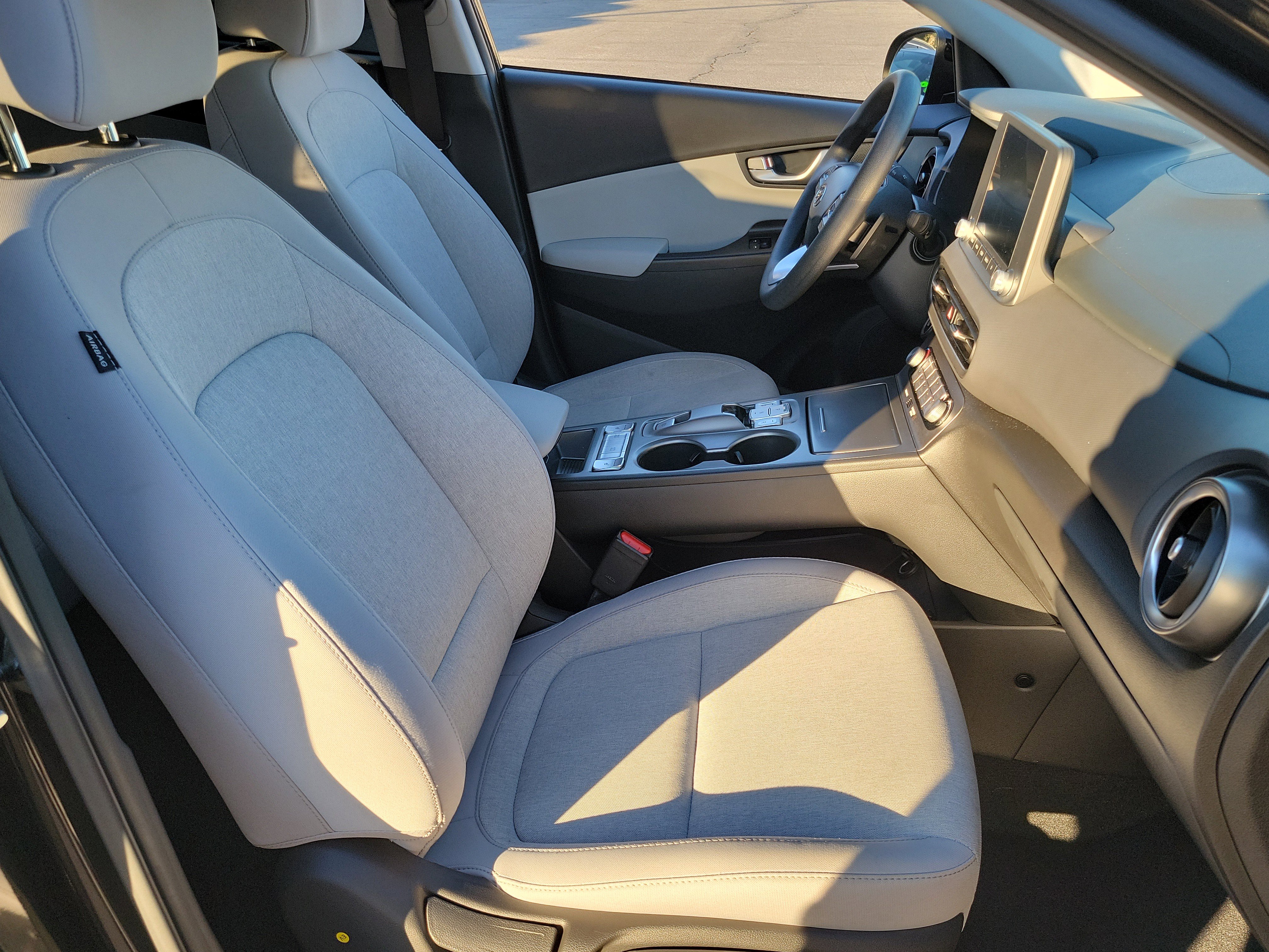 Certified 2023 Hyundai Kona SE w/ Cargo Package image 19