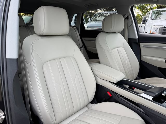 Used 2024 Audi Q8 e-tron Premium Plus w/ Premium Plus Package AWD/4WD image 21