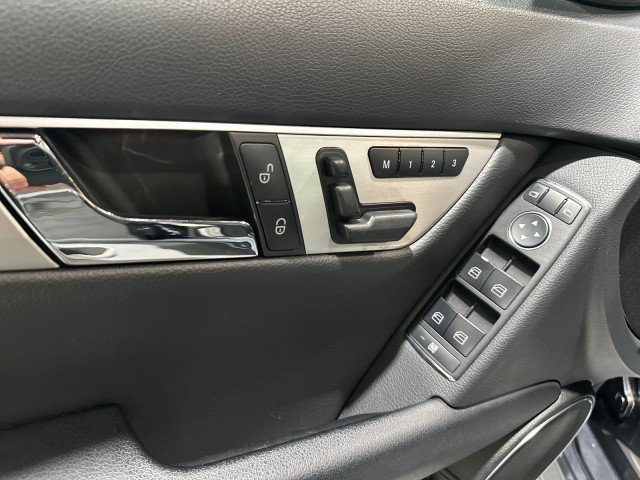 Used 2013 Mercedes-Benz C 250 Sedan image 33