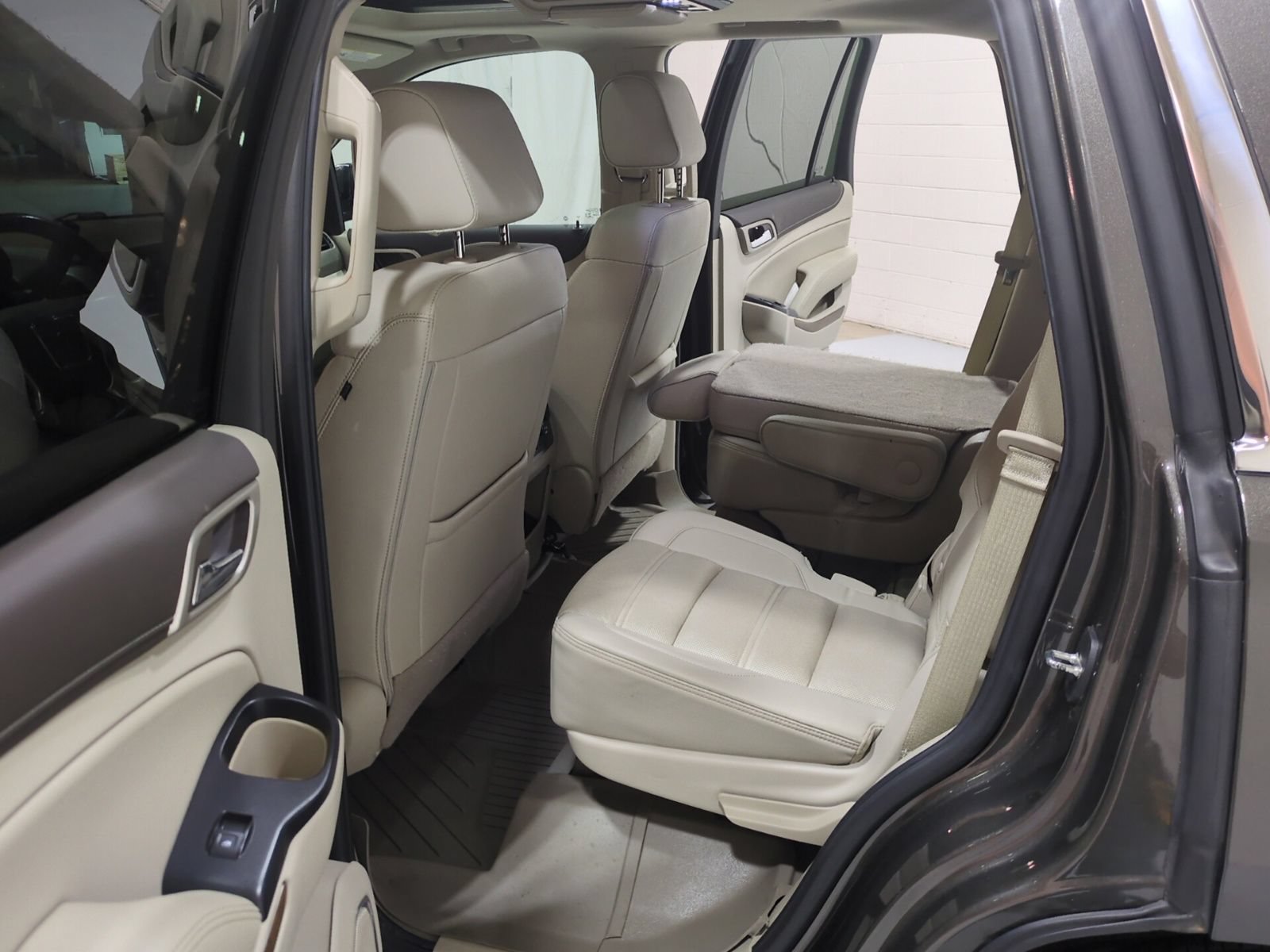 Used 2019 GMC Yukon Denali w/ Open Road Package AWD/4WD image 15