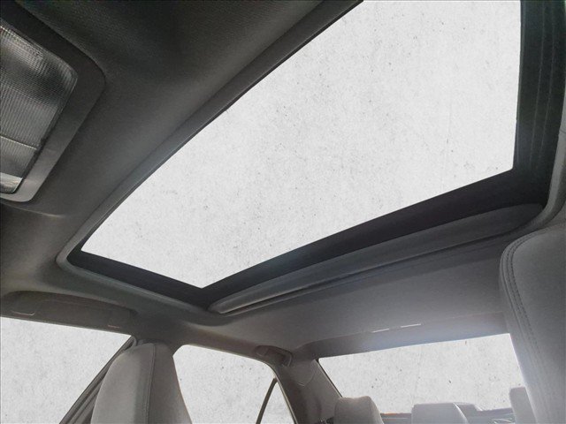 Used 2015 Toyota Camry XLE w/ Moonroof Package FWD image 21