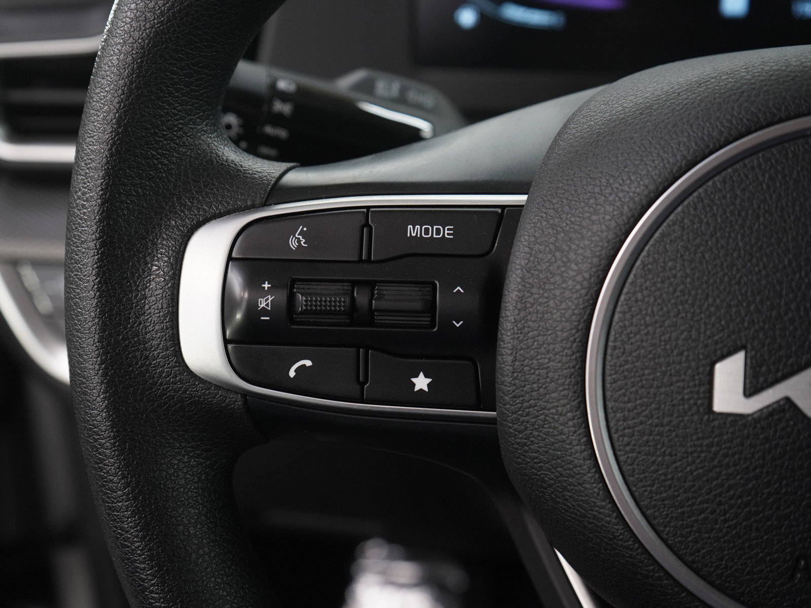 Used 2024 Kia Sportage LX image 21