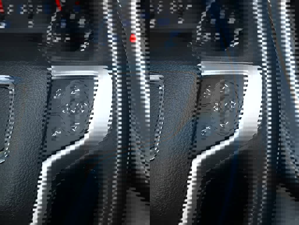 Used 2018 GMC Terrain SLE w/ Driver Convenience Package image 23