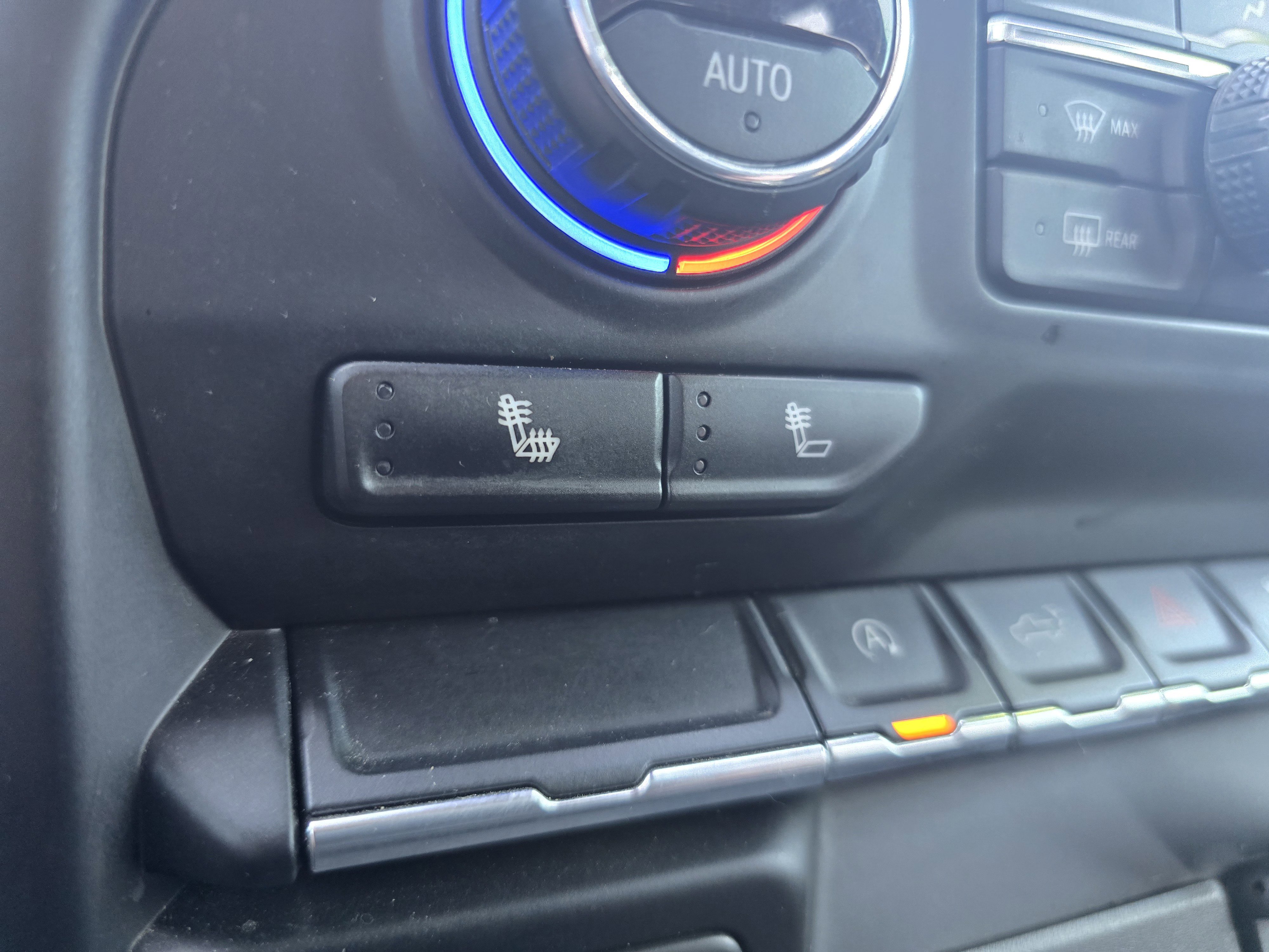 Used 2020 Chevrolet Silverado 1500 RST image 31