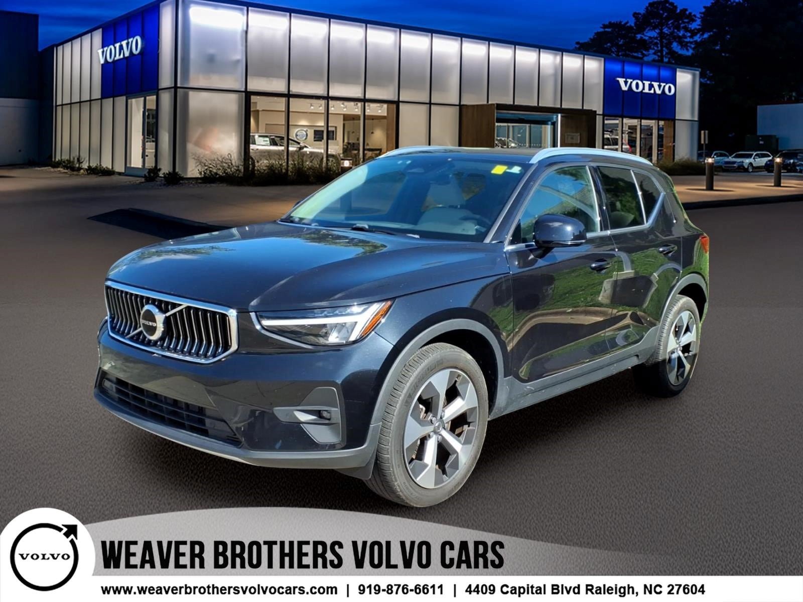 Used 2023 Volvo XC40 B5 Plus w/ Protection Package Premier AWD/4WD image 1