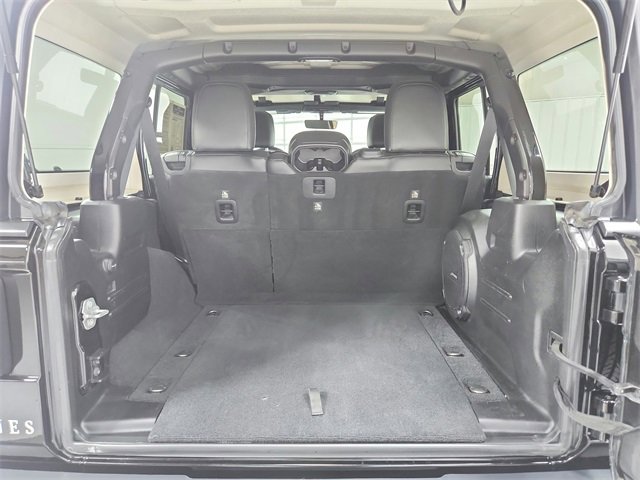 Used 2018 Jeep Wrangler Unlimited Sahara image 45