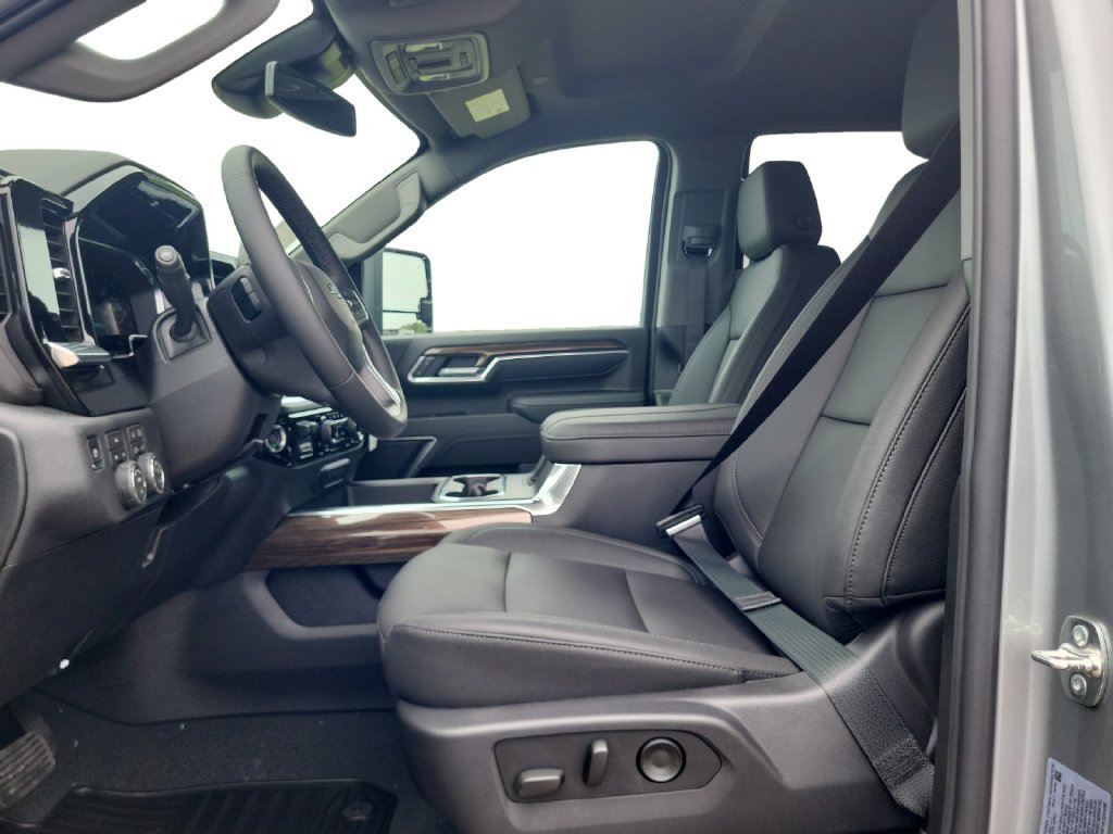 New 2026 Chevrolet Silverado 2500 LT w/ Trail Boss Package AWD/4WD image 11