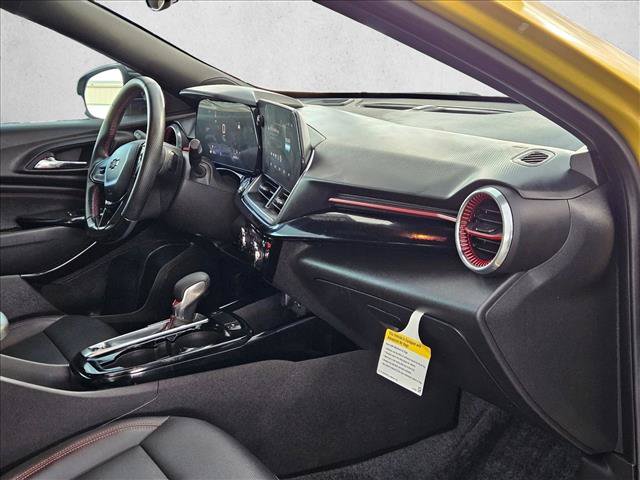 Used 2024 Chevrolet Trax RS w/ Driver Confidence Package FWD image 18