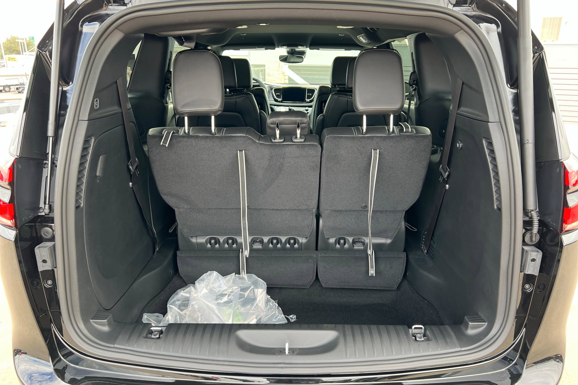 New 2026 Chrysler Pacifica Select FWD image 22