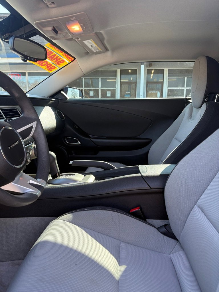Used 2011 Chevrolet Camaro LT image 9