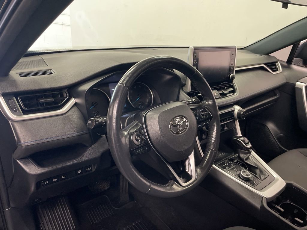Used 2022 Toyota RAV4 SE w/ Convenience Package image 20