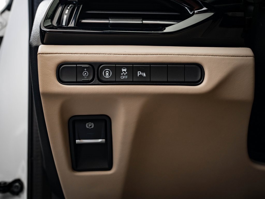 Certified 2023 Acura MDX FWD w/ Technology Package image 43