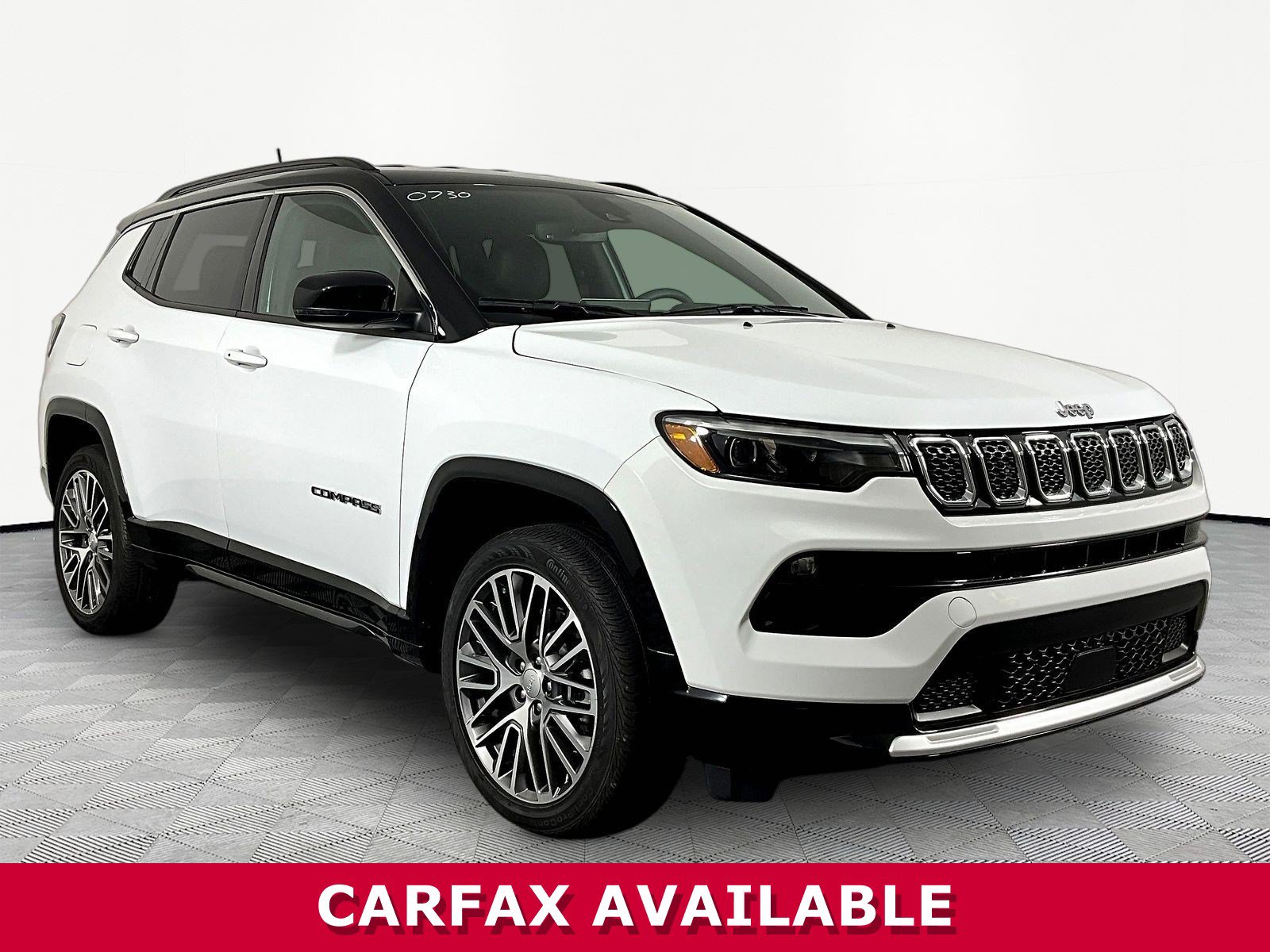 Used 2023 Jeep Compass Limited w/ Elite Group AWD/4WD image 3