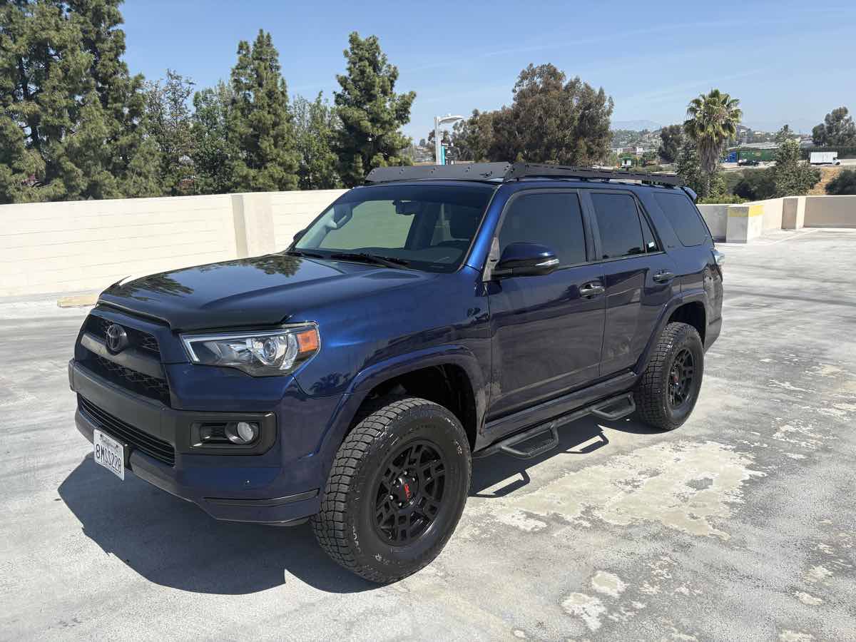 Used 2018 Toyota 4Runner Limited image 3