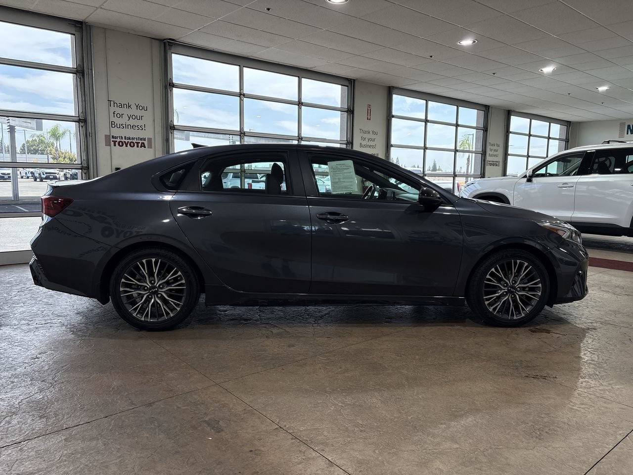 Used 2023 Kia Forte GT-Line w/ GT-Line Premium Package FWD image 3