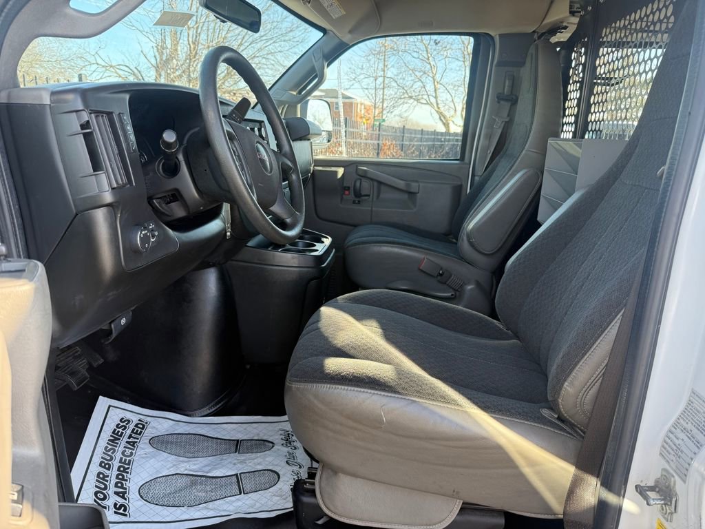 Used 2021 GMC Savana 2500 w/ Driver Convenience Package image 12
