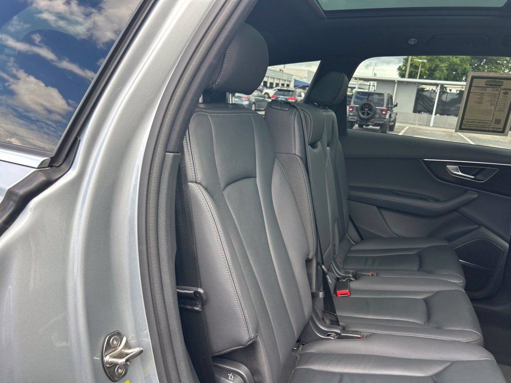 Used 2025 Audi Q7 3.0T Premium Plus AWD/4WD image 27