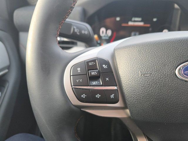 Used 2025 Ford Explorer Active image 19