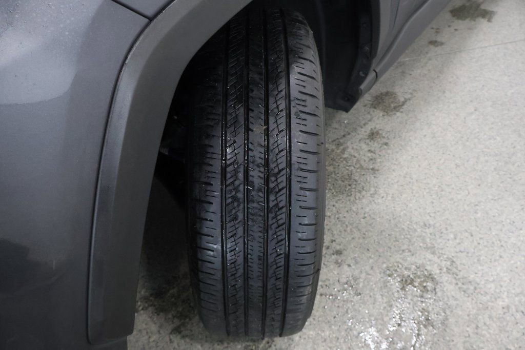 Used 2023 Toyota RAV4 LE image 4