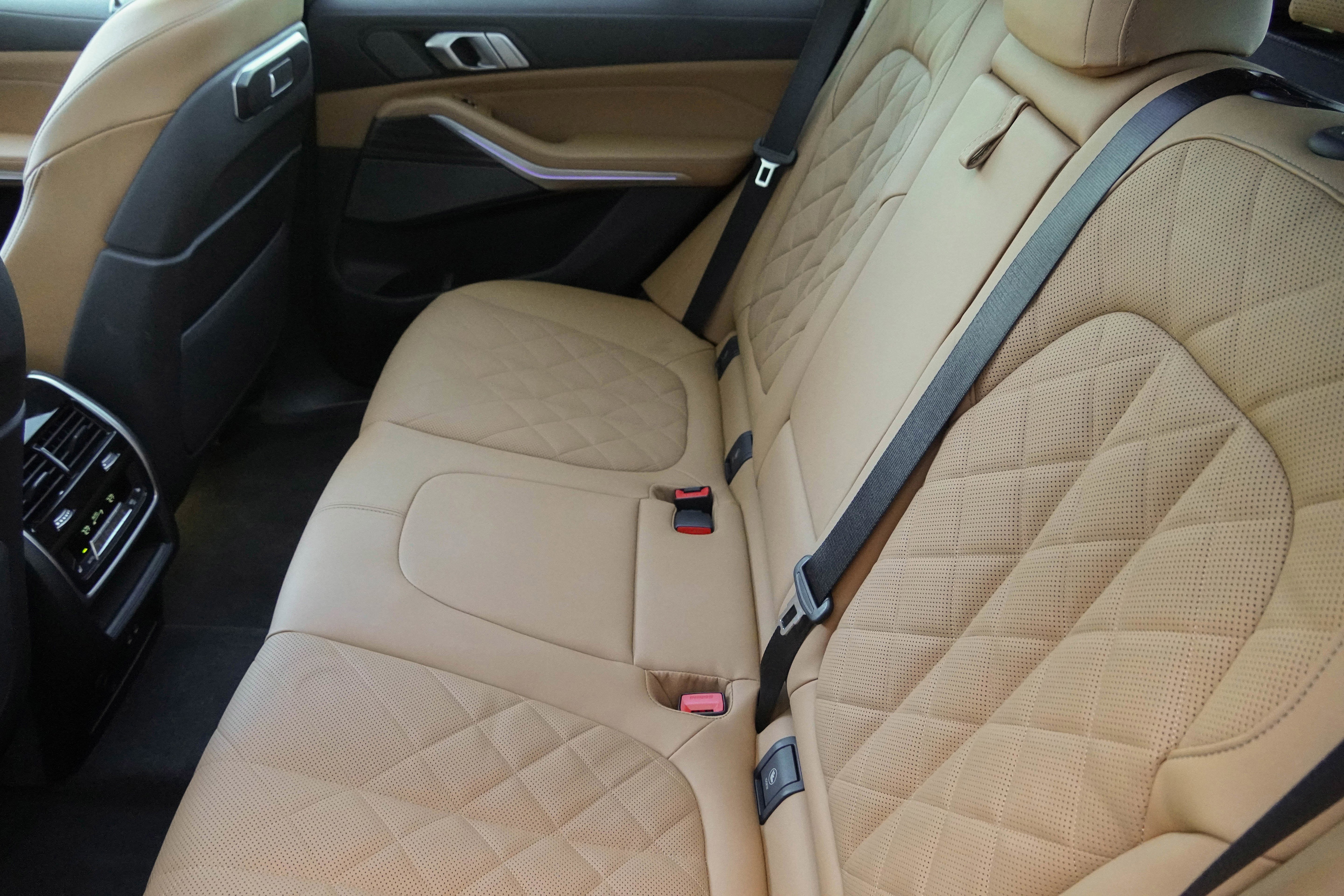 Certified 2025 BMW X5 xDrive40i w/ Climate Comfort Package image 37