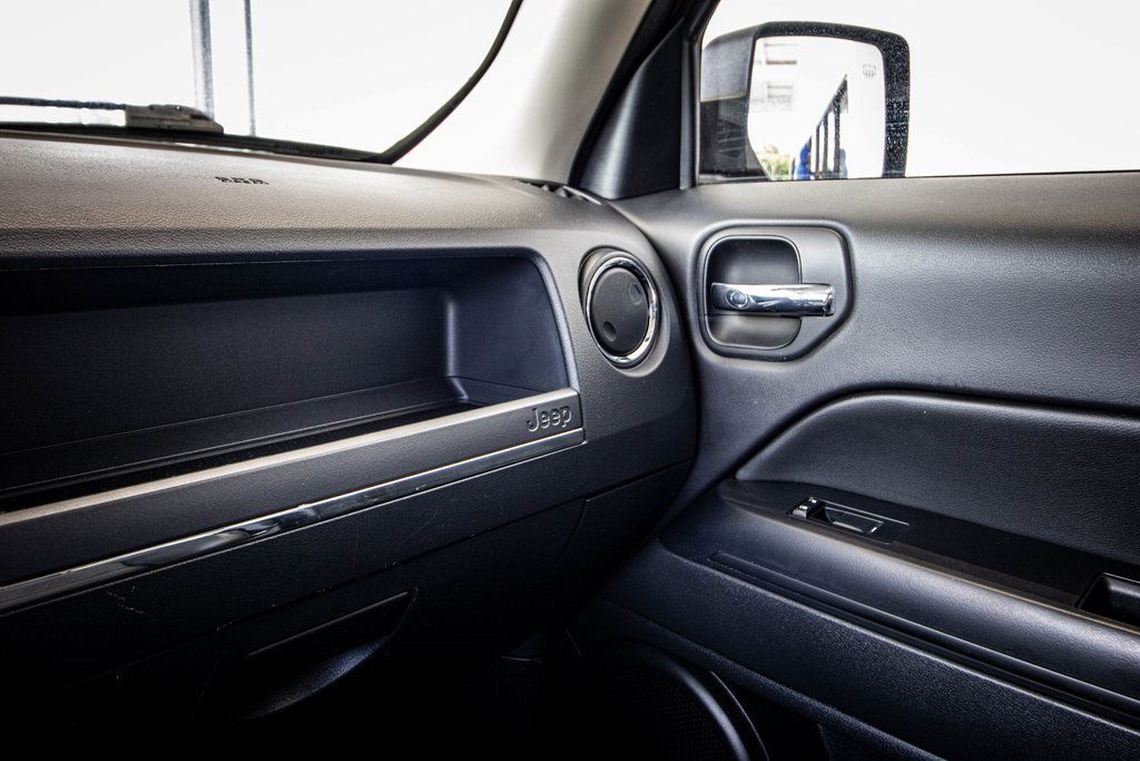 Used 2017 Jeep Patriot Latitude image 35