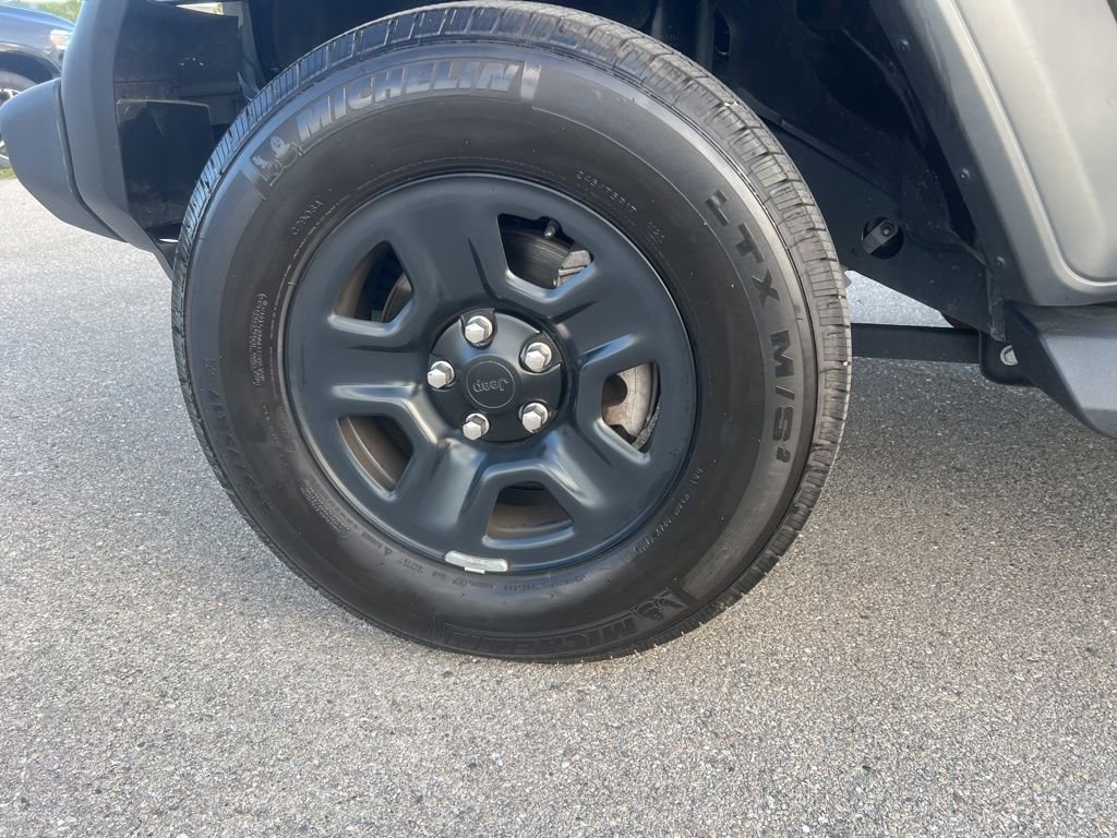 Used 2020 Jeep Wrangler Sport image 23