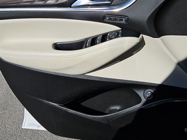 Used 2024 Buick Enclave Avenir w/ Avenir Technology Package image 14