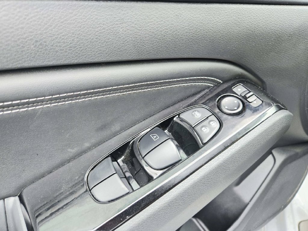 Used 2023 Nissan Altima 2.5 SL FWD image 35