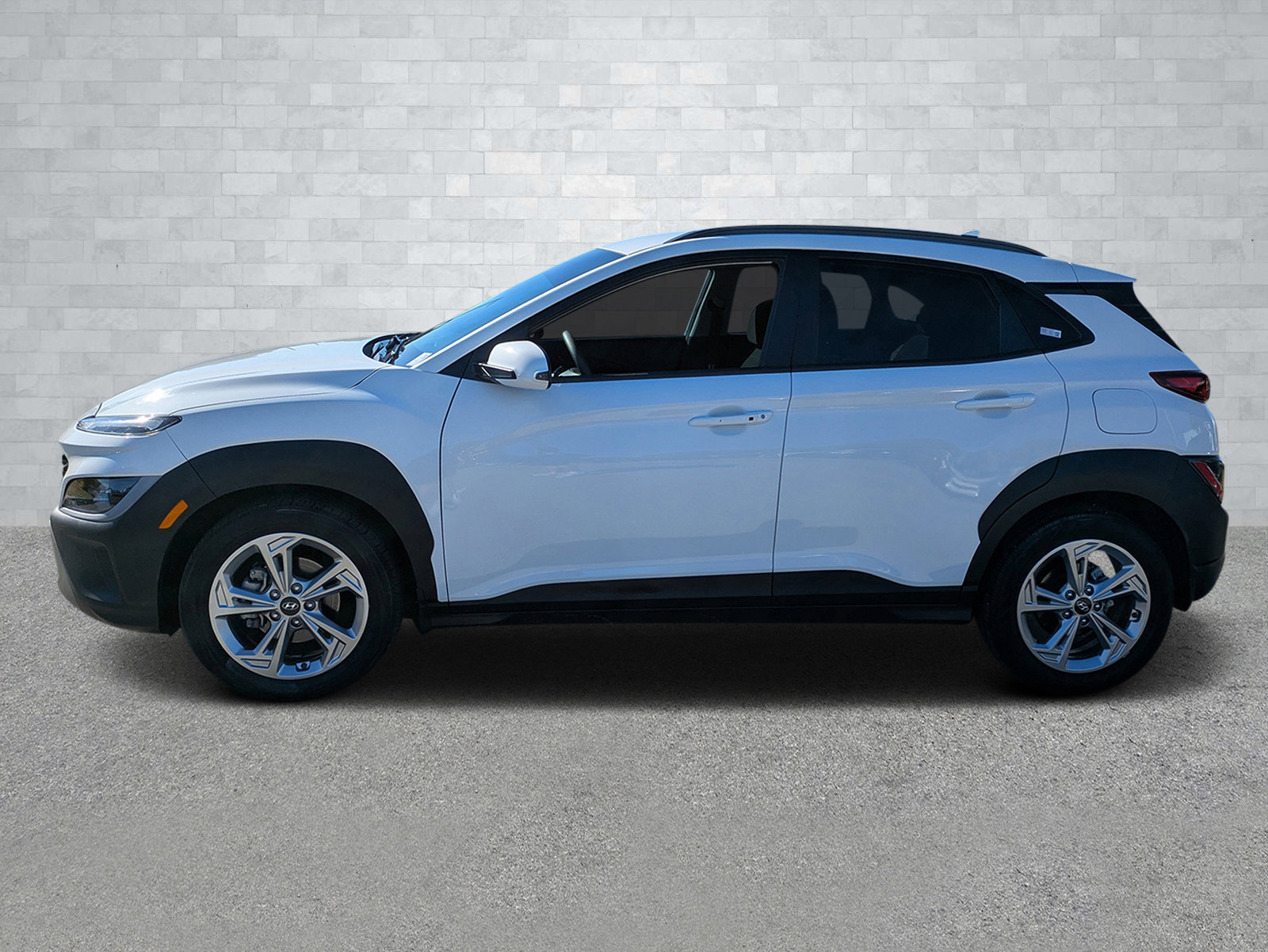 Used 2022 Hyundai Kona SEL w/ Cargo Package image 8
