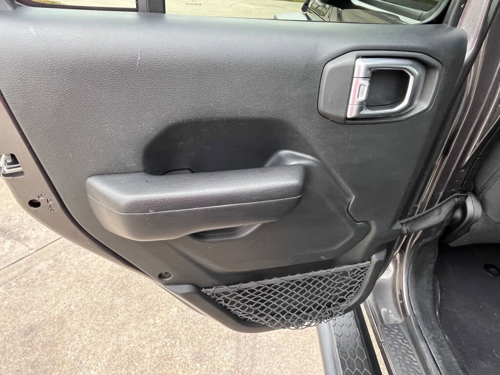 Used 2018 Jeep Wrangler Unlimited Sport S AWD/4WD image 20