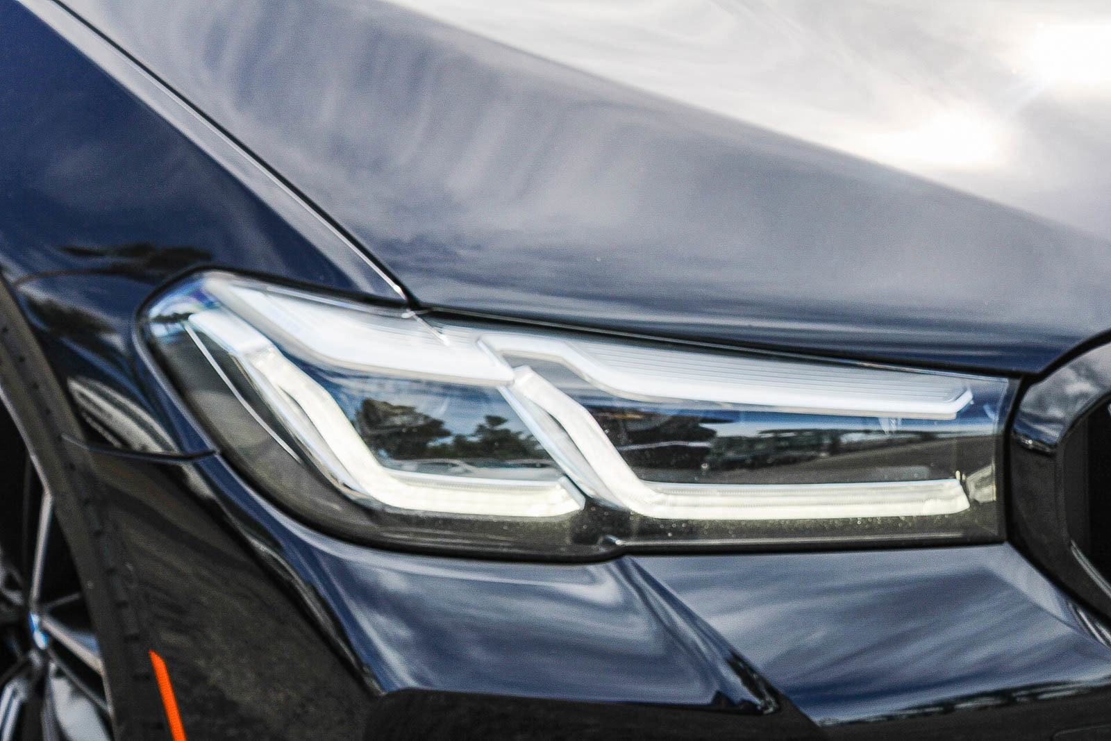 Used 2022 BMW M550i xDrive image 8