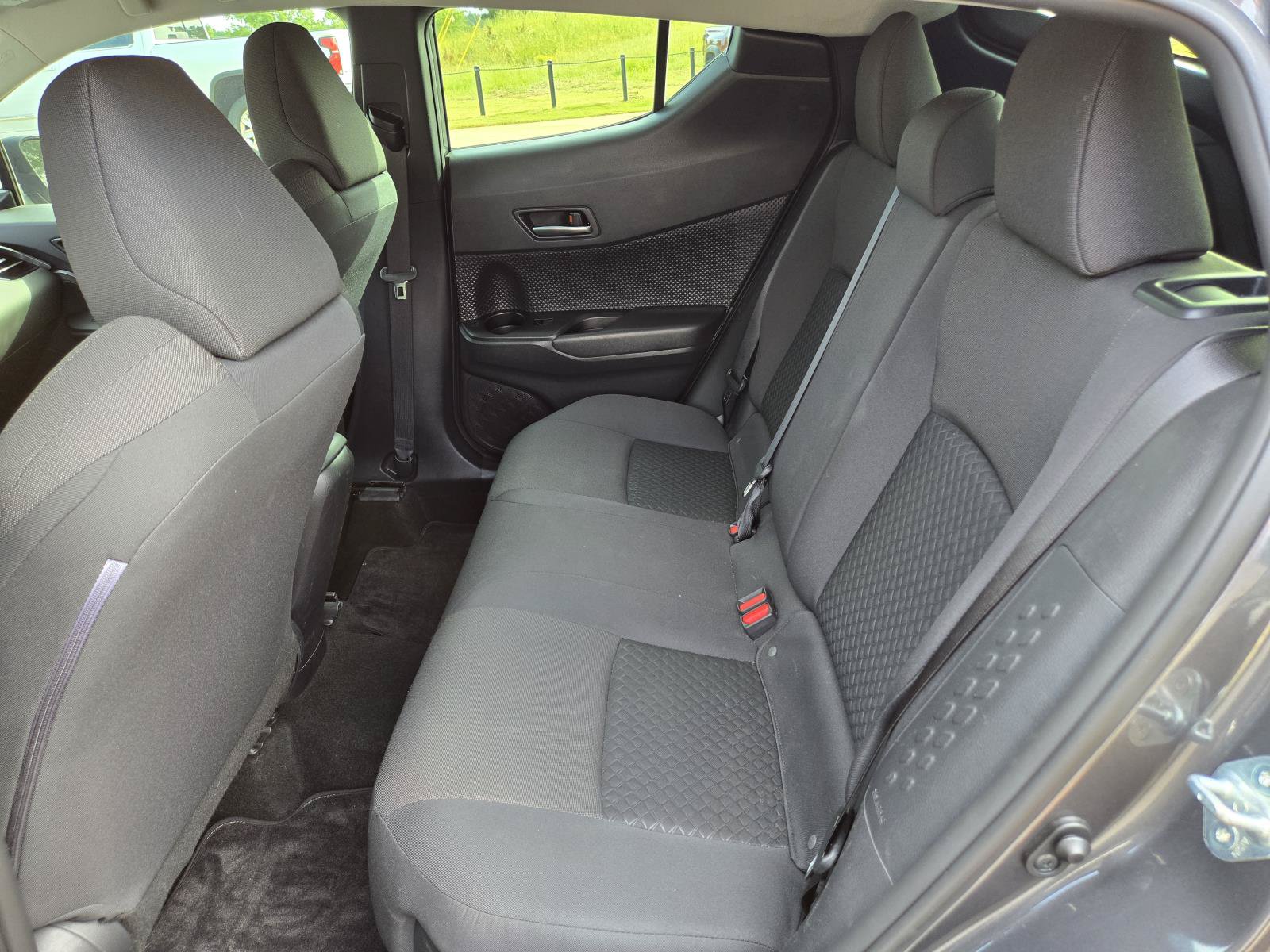 Used 2021 Toyota C-HR LE FWD image 19