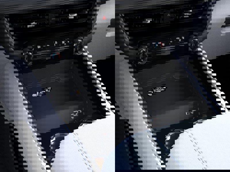 New 2026 Chevrolet Suburban Premier image 23