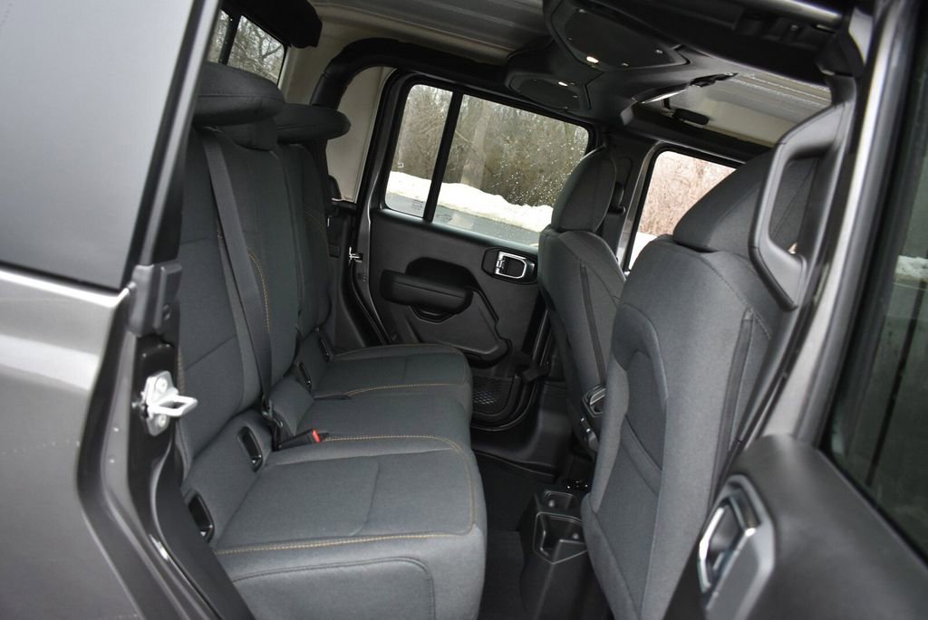 New 2026 Jeep Gladiator Sport AWD/4WD image 27