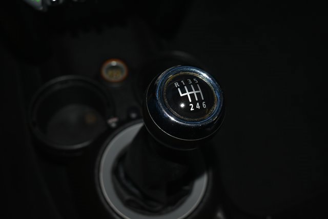 Used 2010 MINI Cooper Clubman Hardtop w/ Premium Pkg image 23