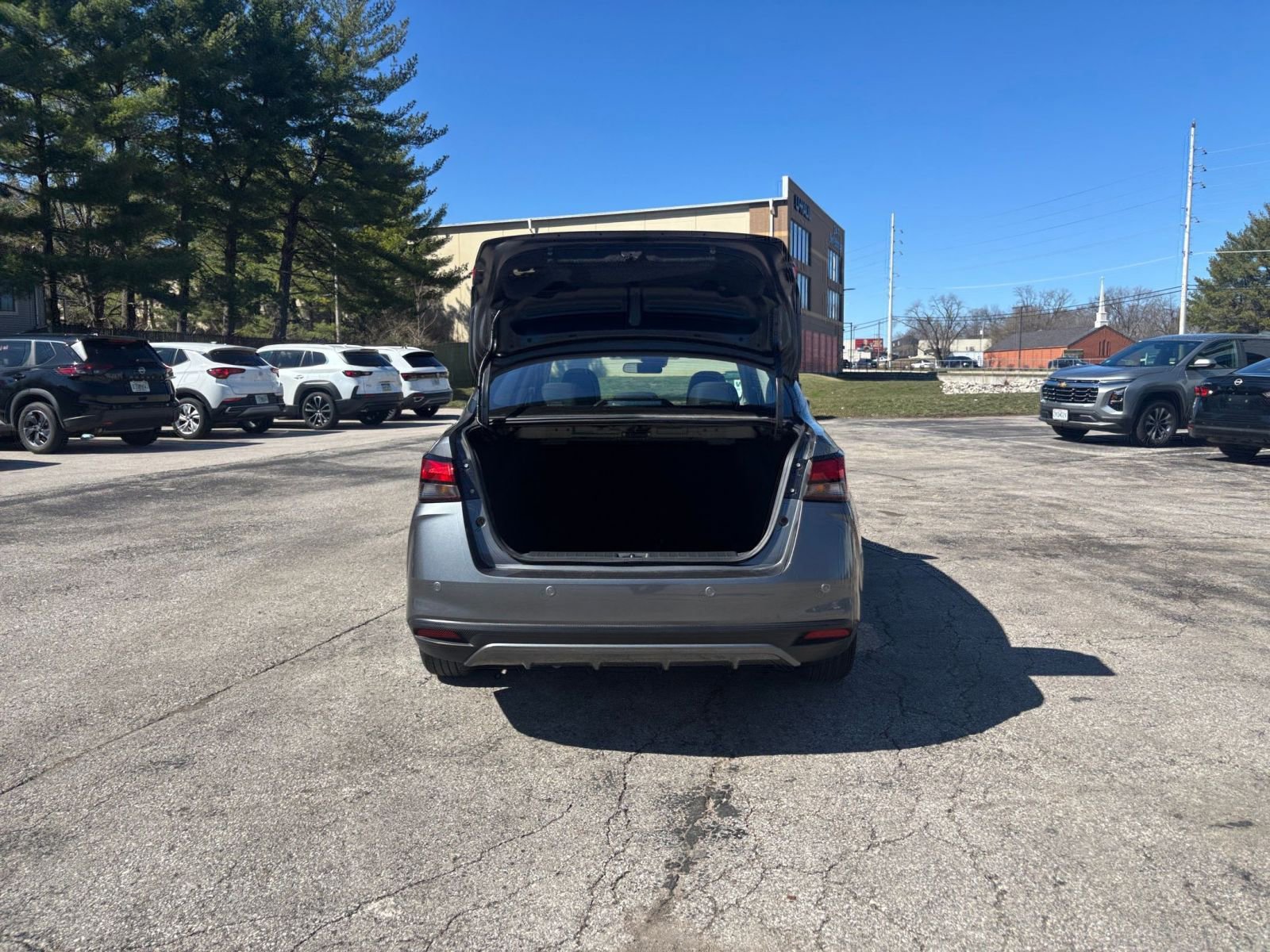 Used 2025 Nissan Versa SV image 29