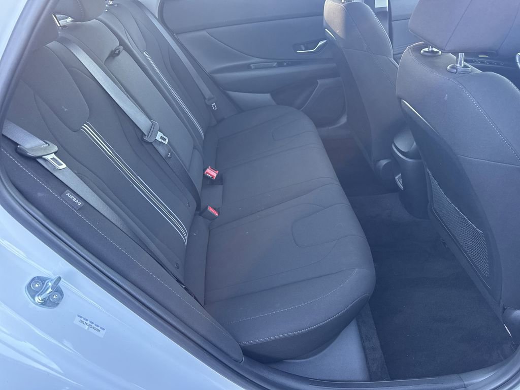 New 2025 Hyundai Elantra SEL w/ Cargo Package FWD image 16