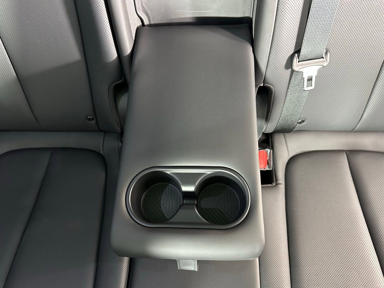 Used 2024 Hyundai Ioniq 5 Limited image 36