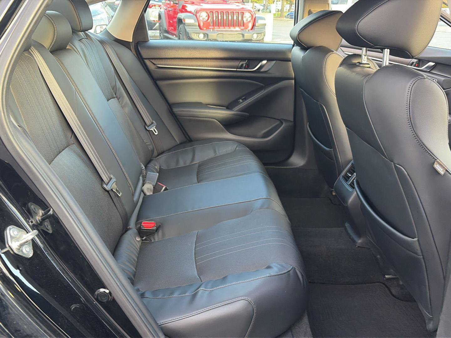 Used 2018 Honda Accord EX-L image 23