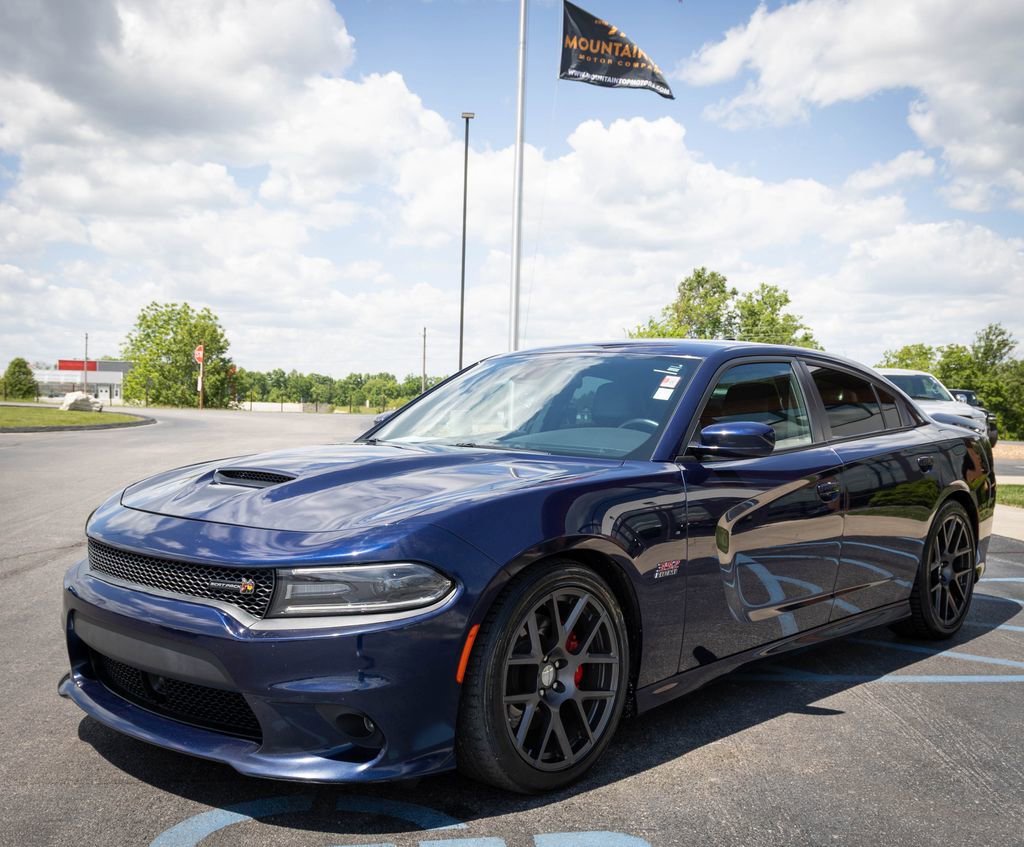 Used 2016 Dodge Charger R/T Scat Pack w/ Technology Group RWD image 19