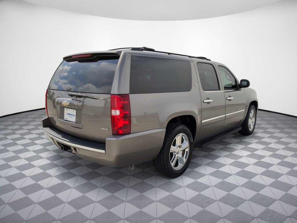 Used 2011 Chevrolet Suburban LTZ RWD image 9