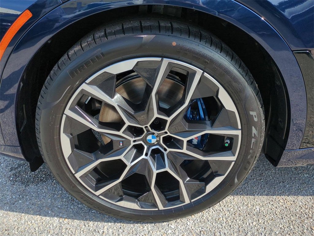 New 2026 BMW X7 M60i image 10