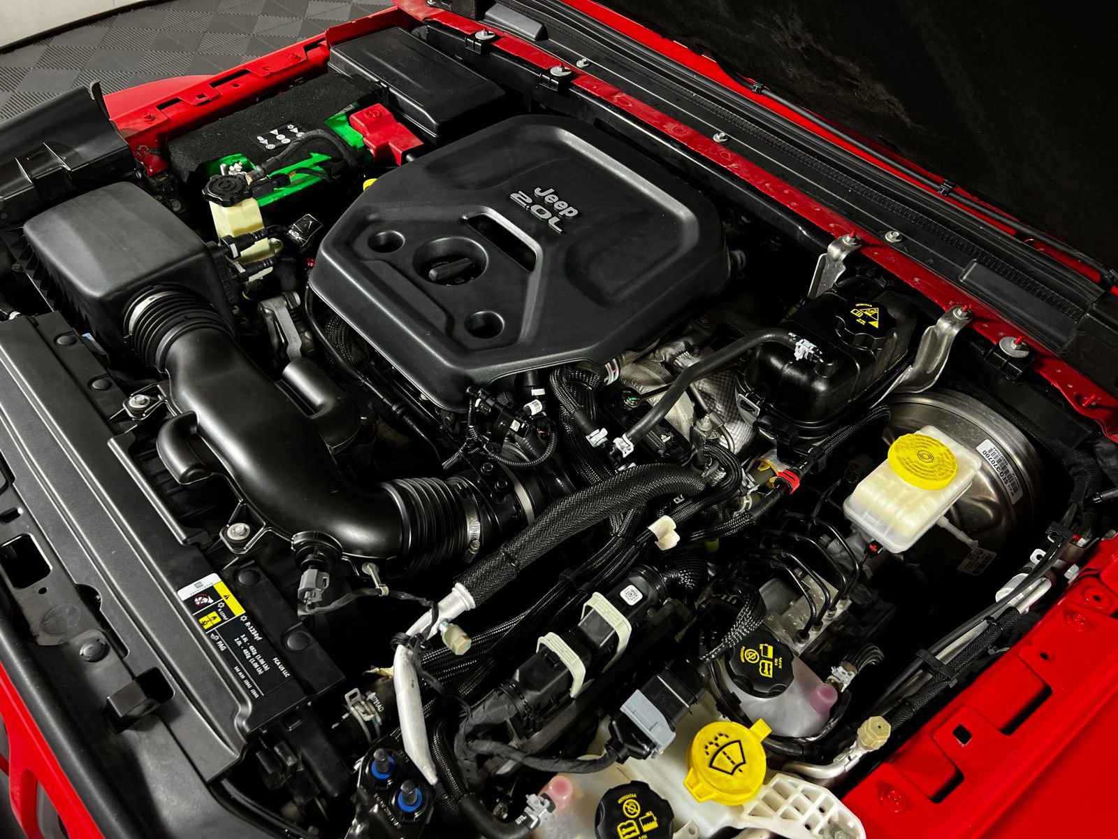 Used 2020 Jeep Wrangler Unlimited Sahara image 11